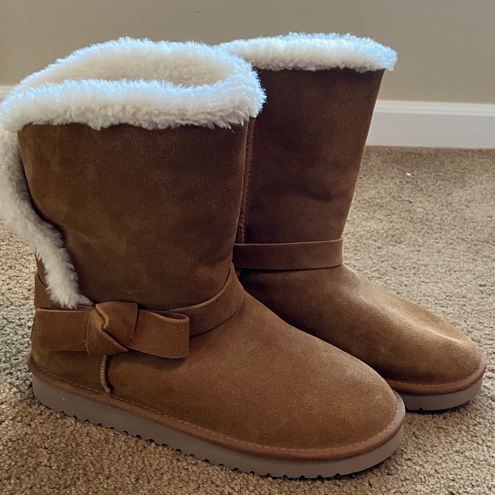 Koolaburra by UGGS Suede Boots